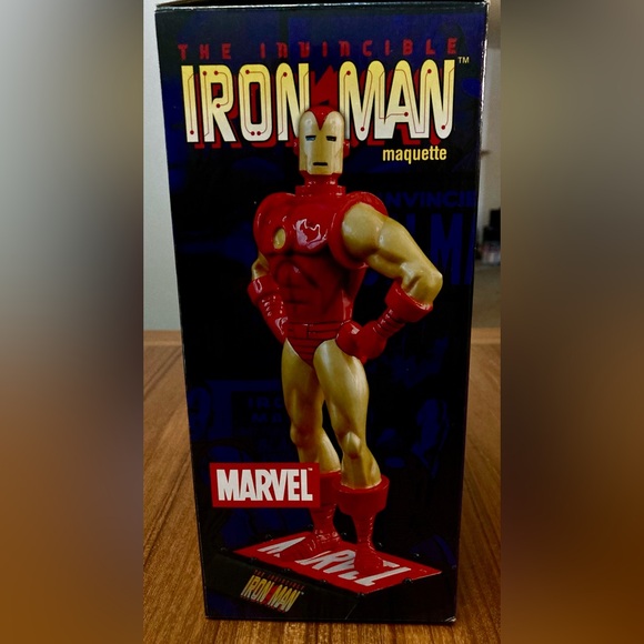 New-Marvel Iron Man Figure in Red and Yellow-never opened. - Picture 2 of 6